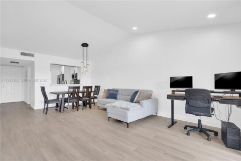 Copropriété à vendre à Margate, Floride: 2 chambres, 88.26 m2 № 1999634 - photo 9