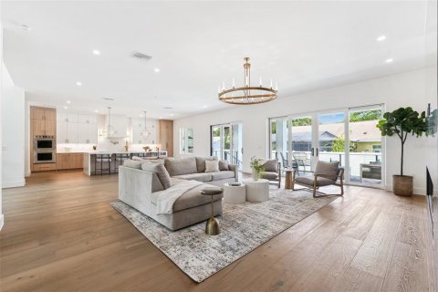 Villa ou maison à vendre à Tampa, Floride: 5 chambres, 422.15 m2 № 1517880 - photo 17
