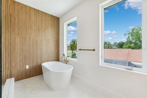 Villa ou maison à vendre à Tampa, Floride: 5 chambres, 422.15 m2 № 1517880 - photo 30