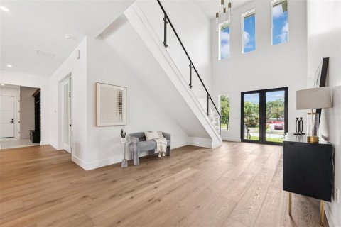 Villa ou maison à vendre à Tampa, Floride: 5 chambres, 422.15 m2 № 1517880 - photo 4