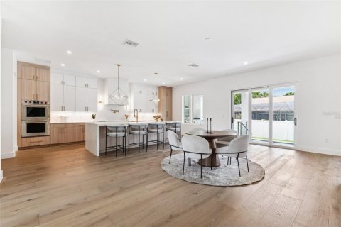 Villa ou maison à vendre à Tampa, Floride: 5 chambres, 422.15 m2 № 1517880 - photo 20