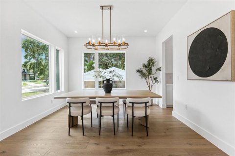 Villa ou maison à vendre à Tampa, Floride: 5 chambres, 422.15 m2 № 1517880 - photo 21