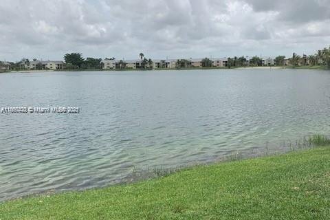 Condo in Homestead, Florida, 2 bedrooms № 1941779 - photo 30