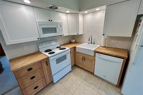 Condo in Clearwater, Florida, 2 bedrooms  № 1833460 - photo 10