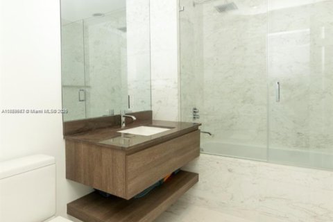 Condo in Key Biscayne, Florida, 2 bedrooms  № 1892387 - photo 7