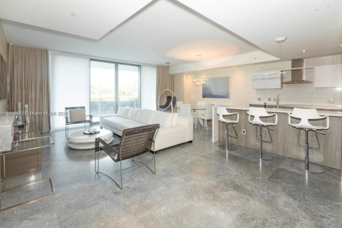 Condo in Key Biscayne, Florida, 2 bedrooms  № 1892387 - photo 10