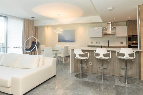 Condo in Key Biscayne, Florida, 2 bedrooms  № 1892387 - photo 2