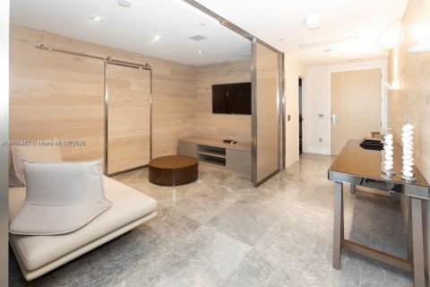 Condo in Key Biscayne, Florida, 2 bedrooms  № 1892387 - photo 3