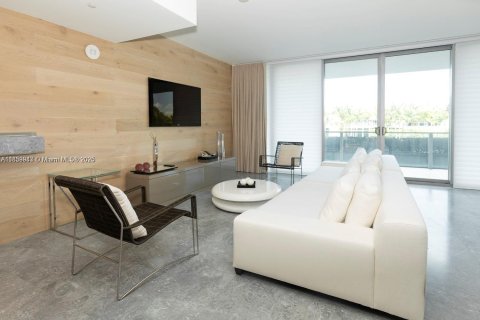 Condo in Key Biscayne, Florida, 2 bedrooms  № 1892387 - photo 11