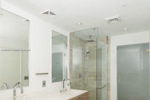 Condo in Key Biscayne, Florida, 2 bedrooms  № 1892387 - photo 6