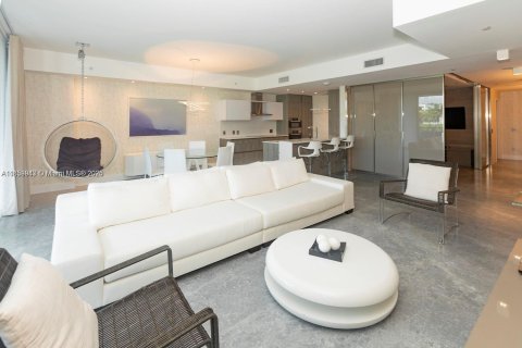 Condo in Key Biscayne, Florida, 2 bedrooms  № 1892387 - photo 12