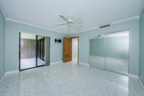 Condo in Palm Harbor, Florida, 1 bedroom  № 2210553 - photo 30