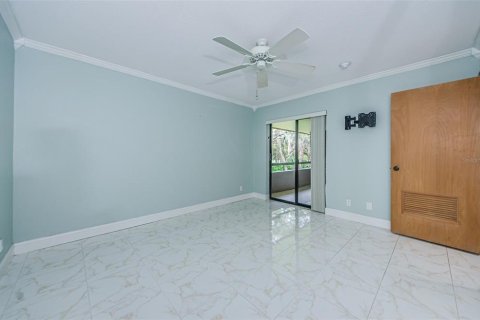 Condo in Palm Harbor, Florida, 1 bedroom  № 2210553 - photo 29