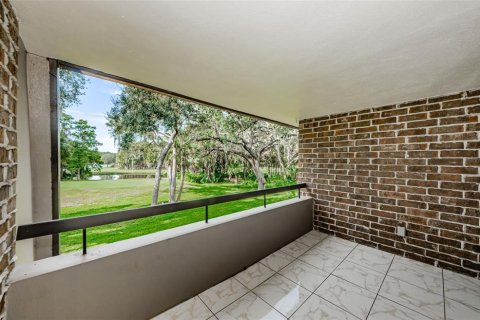 Condo in Palm Harbor, Florida, 1 bedroom  № 2210553 - photo 5