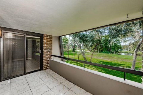 Condo in Palm Harbor, Florida, 1 bedroom  № 2210553 - photo 6