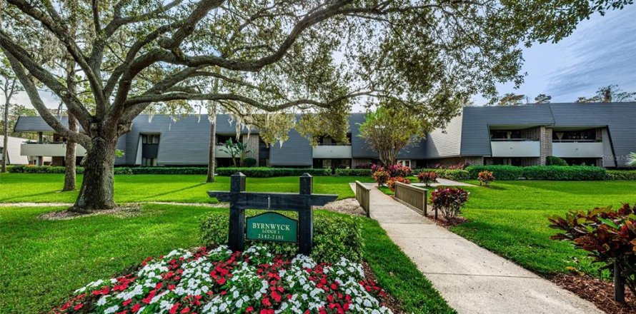 Condo in Palm Harbor, Florida, 1 bedroom  № 2210553