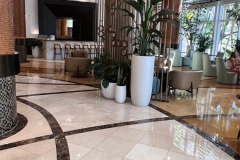 Condo in Sunny Isles Beach, Florida № 2032045 - photo 29