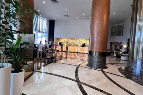 Condo in Sunny Isles Beach, Florida № 2032045 - photo 28