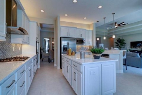 Villa ou maison à vendre à Wesley Chapel, Floride: 3 chambres, 295.99 m2 № 2431701 - photo 12