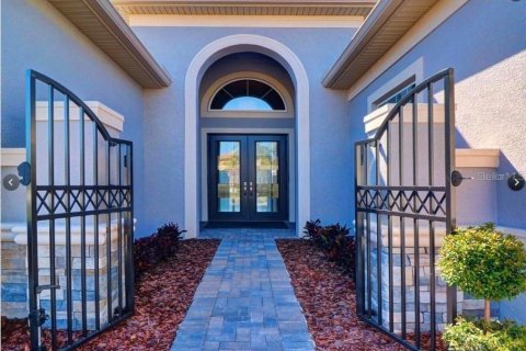 Villa ou maison à vendre à Wesley Chapel, Floride: 3 chambres, 295.99 m2 № 2431701 - photo 2