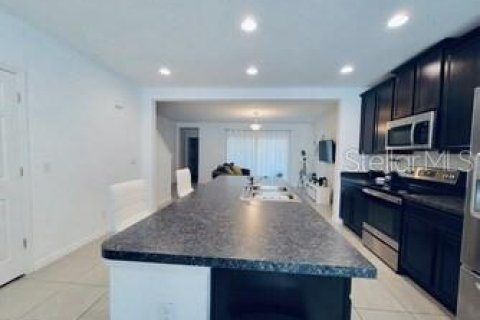 Townhouse in Davenport, Florida 3 bedrooms, 149.2 sq.m. № 1903285 - photo 5