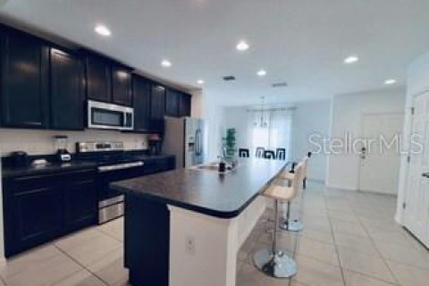 Townhouse in Davenport, Florida 3 bedrooms, 149.2 sq.m. № 1903285 - photo 3