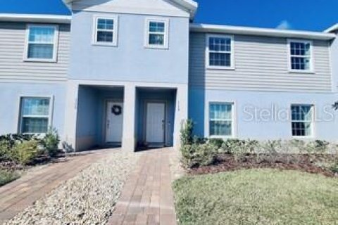 Townhouse in Davenport, Florida 3 bedrooms, 149.2 sq.m. № 1903285 - photo 1