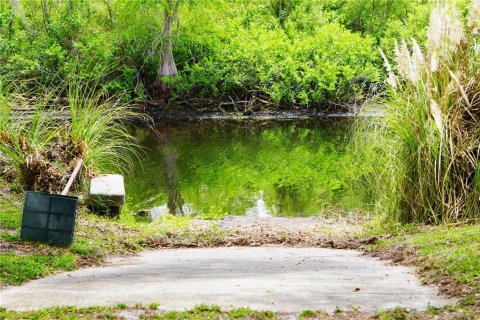 House in Floral City, Florida 3 bedrooms, 133.31 sq.m. № 2113929 - photo 13