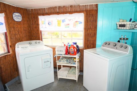 House in Floral City, Florida 3 bedrooms, 133.31 sq.m. № 2113929 - photo 27