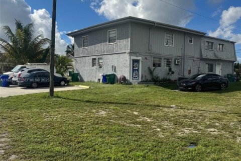 Commercial property in Fort Lauderdale, Florida № 1987328 - photo 5