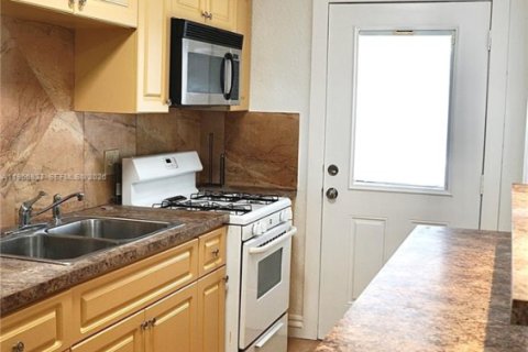 Купить кондоминиум в Майами, Флорида 6 комнат, 64.29м2, № 2019570 - фото 17