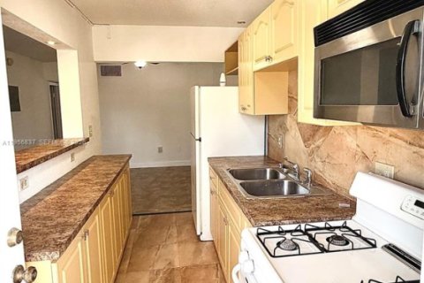 Купить кондоминиум в Майами, Флорида 6 комнат, 64.29м2, № 2019570 - фото 19