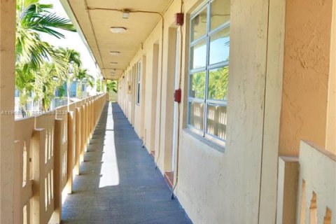 Купить кондоминиум в Майами, Флорида 6 комнат, 64.29м2, № 2019570 - фото 9