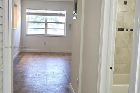 Купить кондоминиум в Майами, Флорида 6 комнат, 64.29м2, № 2019570 - фото 21