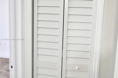 Купить кондоминиум в Майами, Флорида 6 комнат, 64.29м2, № 2019570 - фото 20