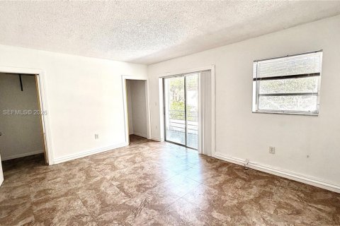 Купить кондоминиум в Майами, Флорида 6 комнат, 64.29м2, № 2019570 - фото 25