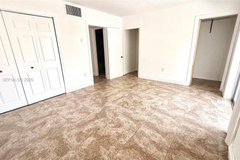 Купить кондоминиум в Майами, Флорида 6 комнат, 64.29м2, № 2019570 - фото 24