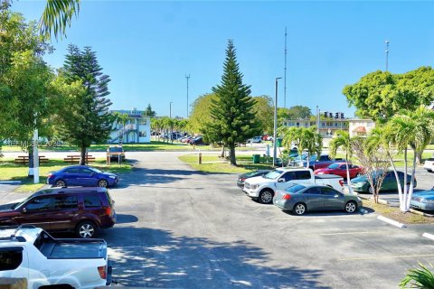 Купить кондоминиум в Майами, Флорида 6 комнат, 64.29м2, № 2019570 - фото 10