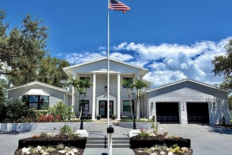 House in Osprey, Florida 4 bedrooms, 425.31 sq.m. № 2329715