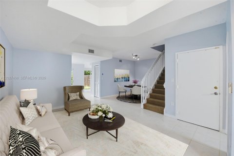 Condo in Miami, Florida, 3 bedrooms  № 2189162 - photo 2