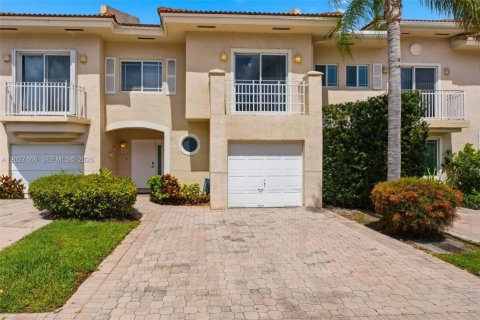 Condo in Miami, Florida, 3 bedrooms  № 2189162 - photo 25