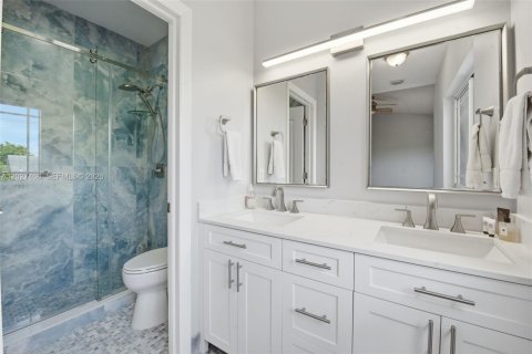 Condo in Miami, Florida, 3 bedrooms  № 2189162 - photo 15