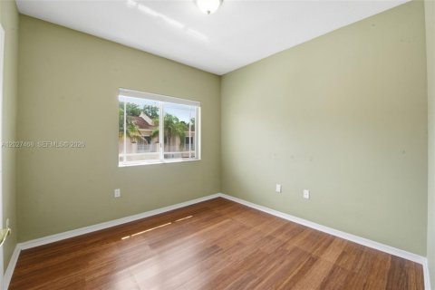Condo in Miami, Florida, 3 bedrooms  № 2189162 - photo 19