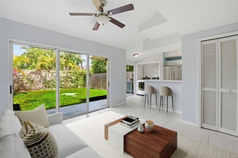 Condo in Miami, Florida, 3 bedrooms  № 2189162 - photo 5
