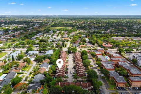 Condo in Miami, Florida, 3 bedrooms  № 2189162 - photo 21