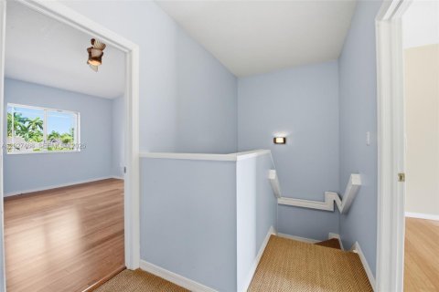Condo in Miami, Florida, 3 bedrooms  № 2189162 - photo 14