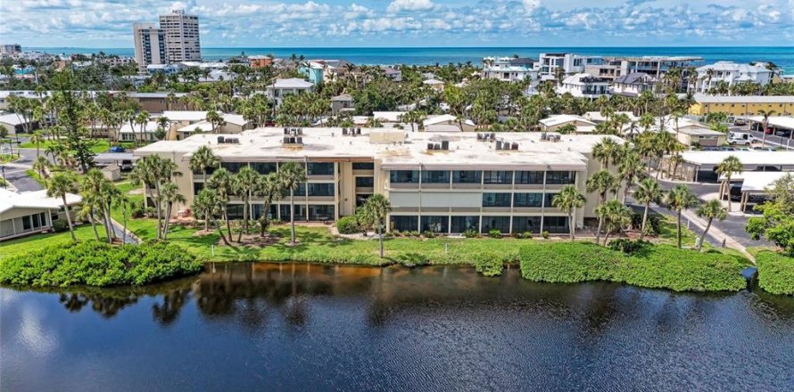 Condo in Sarasota, Florida, 2 bedrooms № 1773218