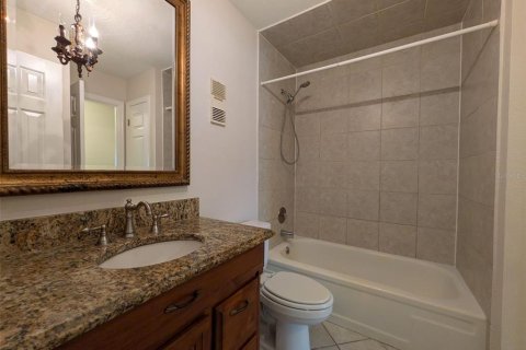 Condo in Maitland, Florida, 2 bedrooms  № 1866095 - photo 17