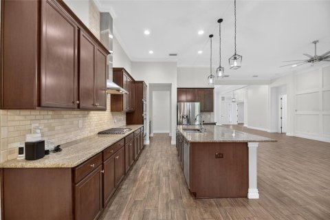 House in Land O' Lakes, Florida 4 bedrooms, 309.36 sq.m. № 2429286 - photo 18