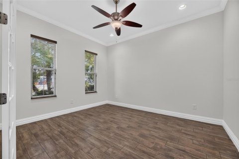 House in Land O' Lakes, Florida 4 bedrooms, 309.36 sq.m. № 2429286 - photo 14